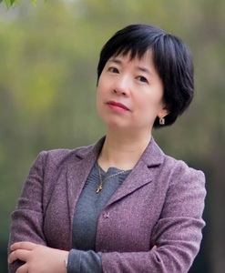 康  梅
四川大学华西医院